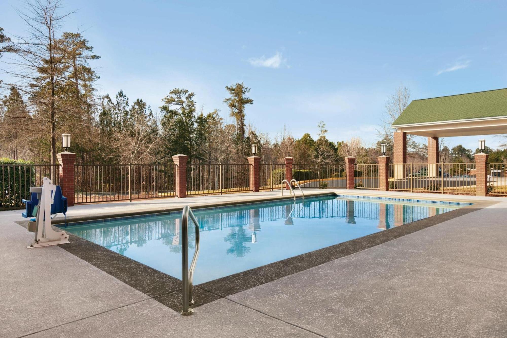 Four Points By Sheraton Raleigh Arena Esterno foto