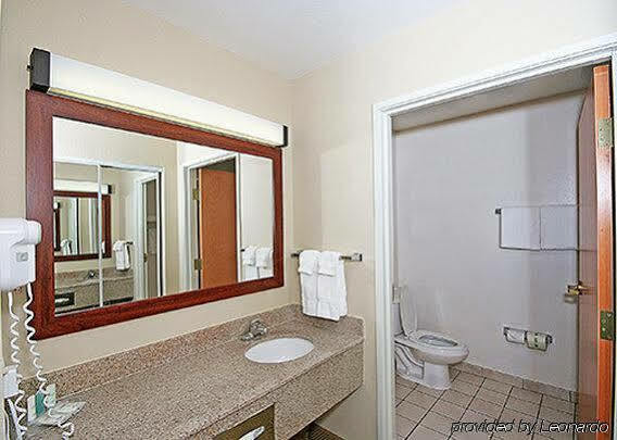 Four Points By Sheraton Raleigh Arena Esterno foto